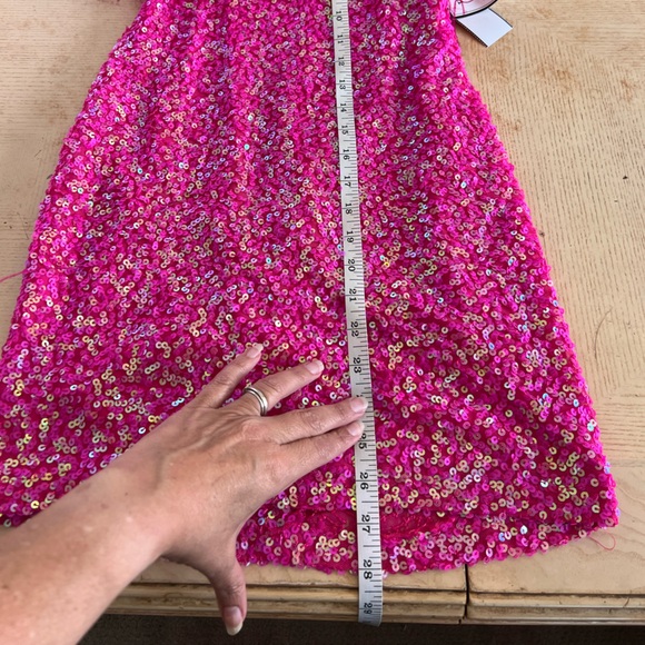 B DARLIN Feathered & Sequined Bodycon Dress Medium - Picture 2 of 15